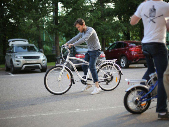 Электровелосипед E-motions Cruiser 500 (Люкс) Электровелосипед E-motions Cruiser 500 (Люкс)